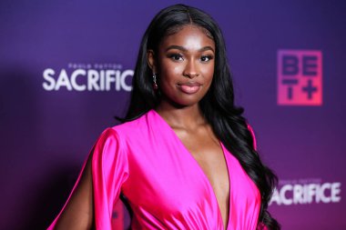 Aktris / şarkıcı Coco Jones (ayakkabı detayı), 9 Kasım 2021 'de Batı Hollywood EDITION Hotel' de düzenlenen Paula Patton 'ın BET + Original' Sacrifice 'sinin Los Angeles Özel Gösterimi' ne geldi..