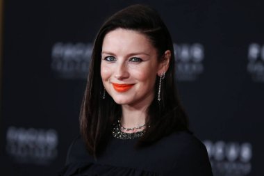 Prada elbisesi giyen aktris Caitriona Balfe, 8 Kasım 2021 'de Los Angeles, Kaliforniya, ABD' deki Akademi Sinema Müzesi 'nde düzenlenen Focus Filmleri' Belfast 'filminin Los Angeles galasına geldi..