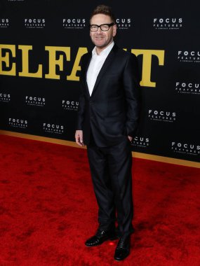 Aktör Kenneth Branagh, 8 Kasım 2021 tarihinde Los Angeles, Kaliforniya, ABD 'deki Akademi Sinema Müzesi' nde düzenlenen Odak Özellikleri 'Belfast' ın Los Angeles prömiyerine geldi.. 