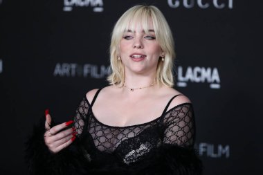 Singer Billie Eilish wearing a Gucci outfit arrives at the 10th Annual LACMA Art + Film Gala 2021 held at the Los Angeles County Museum of Art on November 6, 2021 in Los Angeles, California, United States. 