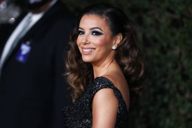 Vivienne Westwood elbisesi giyen aktris Eva Longoria Baston, 6 Kasım 2021 'de Los Angeles İlçe Sanat Müzesi' nde düzenlenen 10. LACMA Sanat ve Film Galası 2021 'e geldi.