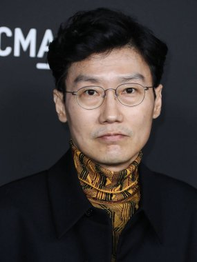 Hwang Dong-hyuk, Los Angeles İlçe Sanat Müzesi 'nde 6 Kasım 2021 tarihinde düzenlenen 10. Geleneksel LACMA Sanat + Film Galası' na geliyor.