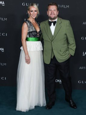Julia Carey ve James Corden, Los Angeles İlçe Sanat Müzesi 'nde 6 Kasım 2021 tarihinde düzenlenen 10. LACMA Sanat + Film Galası' na geldiler.