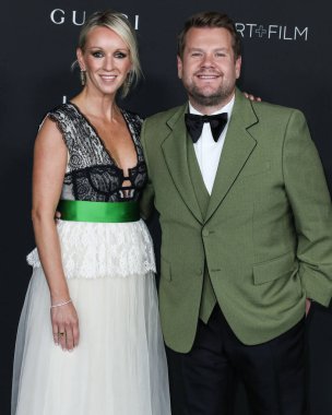 Julia Carey ve James Corden, Los Angeles İlçe Sanat Müzesi 'nde 6 Kasım 2021 tarihinde düzenlenen 10. LACMA Sanat + Film Galası' na geldiler.