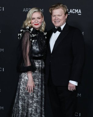 Kirsten Dunst ve Jesse Plemons, 6 Kasım 2021 'de Los Angeles İlçe Sanat Müzesi' nde düzenlenen 10. LACMA Sanat + Film Galası 'na geldiler.