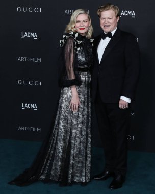 Kirsten Dunst ve Jesse Plemons, 6 Kasım 2021 'de Los Angeles İlçe Sanat Müzesi' nde düzenlenen 10. LACMA Sanat + Film Galası 'na geldiler.