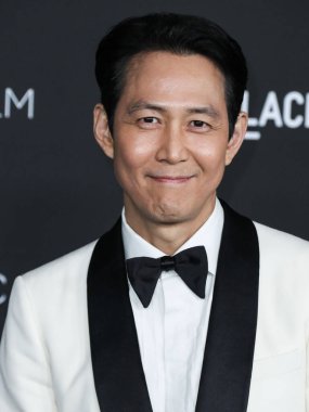 Aktör Lee Jung-jae, Los Angeles İlçe Sanat Müzesi 'ne 6 Kasım 2021' de düzenlenen 10. Geleneksel LACMA Sanat + Film Galası 'na geliyor.. 