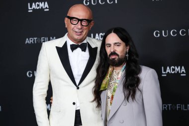 Gucci Marco Bizzarri 'nin CEO' su ve Gucci Alessandro Michele 'nin yaratıcı direktörü, 6 Kasım 2021' de Los Angeles İlçe Sanat Müzesi 'nde düzenlenen 10. LACMA Sanat + Film Galasına geldiler..