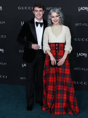 Paul Mescal ve kız arkadaşı Phoebe Bridgers, 6 Kasım 2021 'de Los Angeles İlçe Sanat Müzesi' nde düzenlenen 10. LACMA Sanat + Film Galası 'na geldiler..