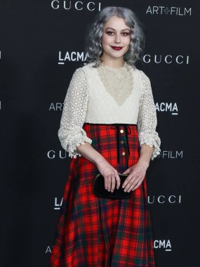 Gucci kıyafeti giyen şarkıcı-söz yazarı Phoebe Bridgers, 6 Kasım 2021 tarihinde Los Angeles İlçe Sanat Müzesi 'nde düzenlenen 10. Geleneksel LACMA Sanat + Film Galasına geldi..