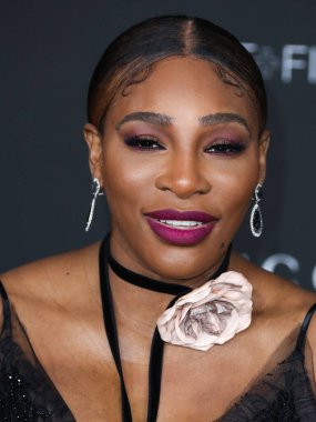 Gucci elbisesi giyen Amerikalı tenisçi Serena Williams, 6 Kasım 2021 'de Los Angeles İlçe Sanat Müzesi' nde düzenlenen 10. LACMA Sanat + Film Galasına geldi.. 