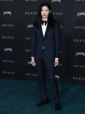 Zheng, Los Angeles İlçe Sanat Müzesi 'nde 6 Kasım 2021 tarihinde düzenlenen 10. Geleneksel LACMA Sanat + Film Galası' na geldi.. 