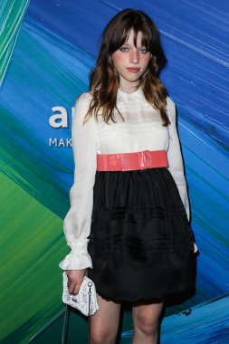 Gabo Anderson, TikTok ve Jeremy Scott onuruna 4 Kasım 2021 'de Batı Hollywood, Los Angeles, Kaliforniya, ABD' deki Pasifik Tasarım Merkezi 'nde düzenlenen amfAR galasına gelir.. 