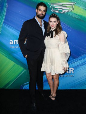 Jacob Andreou ve Carly Steel, TikTok ve Jeremy Scott onuruna 4 Kasım 2021 'de Batı Hollywood, Los Angeles, Kaliforniya, ABD' deki Pasifik Tasarım Merkezi 'nde düzenlenen amfAR Galası Los Angeles 2021' e geldiler.. 