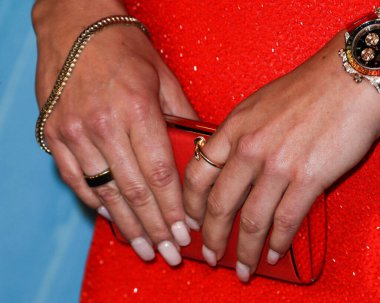 Amerikalı alp disiplini kayak yarışçısı Lindsey Vonn, Los Angeles 2021 amfAR Gala 'sına 4 Kasım 2021 tarihinde Batı Hollywood, Los Angeles, Kaliforniya' daki Pasifik Tasarım Merkezi 'nde düzenlenen TikTok ve Jeremy Scott onuruna geldi.