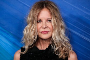 Meg Ryan, 4 Kasım 2021 'de Batı Hollywood, Los Angeles, Kaliforniya, ABD' deki Pasifik Tasarım Merkezi 'nde düzenlenen TikTok ve Jeremy Scott onuruna düzenlenen amfAR galasına gelir.