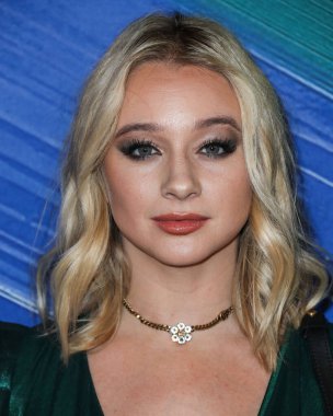 Mollee Gray, TikTok ve Jeremy Scott onuruna 4 Kasım 2021 'de Batı Hollywood, Los Angeles, Kaliforniya, ABD' deki Pasifik Tasarım Merkezi 'nde düzenlenen amfAR galasına gelir.. 