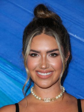 TikTok ve Jeremy Scott onuruna 4 Kasım 2021 'de Batı Hollywood, Los Angeles, Kaliforniya, ABD' deki Pasifik Tasarım Merkezi 'nde düzenlenen amfAR galasına Tinx geldi..