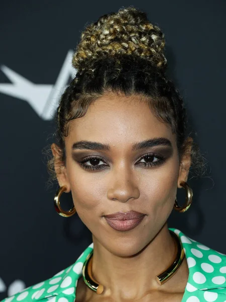 Actriz Alexandra Shipp Vestida Con Conjunto Personalizado Christian Siriano Llega — Foto de Stock