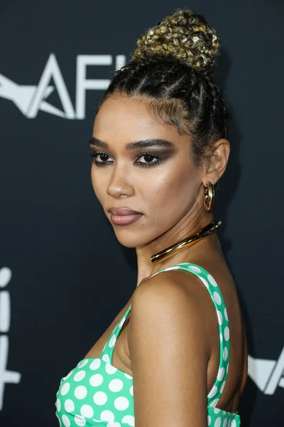 Actriz Alexandra Shipp Vestida Con Conjunto Personalizado Christian Siriano Llega — Foto de Stock