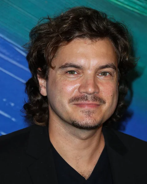 Emile Hirsch Arriveert Het Amfar Gala Los Angeles 2021 Ter — Stockfoto