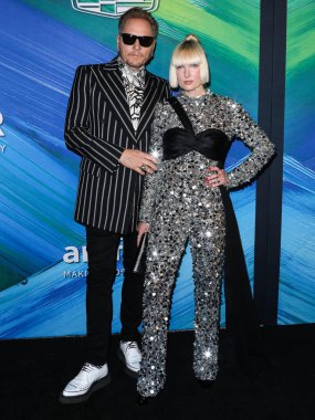 Ace Harper ve Matt Sorum, TikTok ve Jeremy Scott onuruna 4 Kasım 2021 'de Batı Hollywood, Los Angeles, Kaliforniya, ABD' deki Pasifik Tasarım Merkezi 'nde düzenlenen amfAR Galası Los Angeles 2021' e geldiler.. 