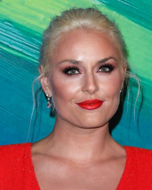 Lindsey Vonn, TikTok ve Jeremy Scott onuruna 4 Kasım 2021 'de Batı Hollywood, Los Angeles, Kaliforniya, ABD' deki Pasifik Tasarım Merkezi 'nde düzenlenen amfAR galasına gelir..