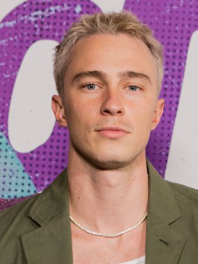 Aktör Drew Starkey, 3 Kasım 2021 'de Los Angeles, Kaliforniya' daki Billy Wilder Tiyatrosu 'nda düzenlenen Amazon Prime Video' nun 