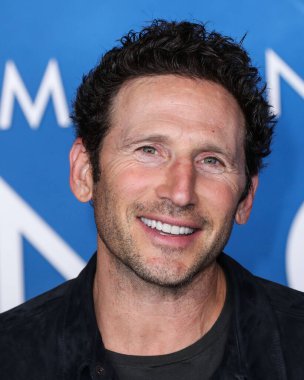 Aktör Mark Feuerstein, 2 Kasım 2021 'de Batı Hollywood, Los Angeles, Kaliforniya, ABD' deki Pacific Design Center 'da düzenlenen Los Angeles Orijinal Film' Finch 'in Los Angeles galasına geldi.. 