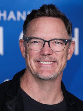 Aktör Matthew Lillard, 2 Kasım 2021 'de Batı Hollywood, Los Angeles, Kaliforniya, ABD' deki Pacific Design Center 'da düzenlenen Los Angeles Orijinal Filmler' Finch 'in Los Angeles prömiyerine geldi.. 
