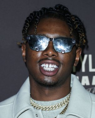 Aktör TJ Atoms, 1 Kasım 2021 tarihinde Hollywood, Los Angeles, Kaliforniya, ABD 'de bulunan Beauty and Essex at Dream Hollywood Hotel' de düzenlenen PrettyLittleThing La Anthony EDIT Fırlatma Partisine geldi. 