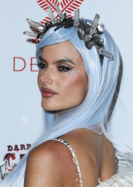 Alessandra Ambrosio Darren Dzienciol 'un CARN' ına gelir * EVIL Halloween Party by Decada ve Alessandra Ambrosio 'nun sunduğu canlı performanslarla Doja Cat ve BIA Powered by Geojam and Butter Bun 30 Ekim 2021