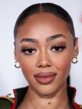 Bella Harris Darren Dzienciol 'un CARN' ına gelir * Decada 'nın sunduğu EVIL Cadılar Bayramı Partisi ve Doja Cat' in sunduğu Alessandra Ambrosio ve Geojam ve Butter Bun 'un sunduğu BIA Power' ın 30 Ekim 2021 'de özel bir konutta gerçekleştirdiği canlı performanslarla