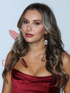 Emily Levine Darren Dzienciol 'un CARN' ına gelir * Decada 'nın sunduğu EVIL Cadılar Bayramı Partisi ve Doja Cat' in canlı performansıyla Alessandra Ambrosio ve Geojam ve Butter Bun 'un 30 Ekim 2021' de özel bir konutta gerçekleştirdiği BIA Power konserleriyle sunar. 