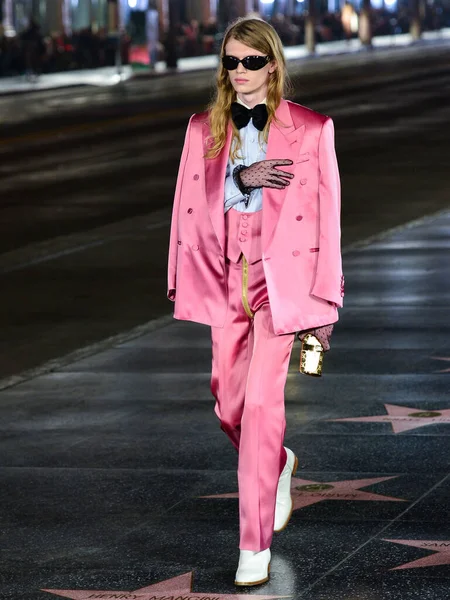 Model Walks Runway Gucci Love Parade Hollywood Walk Fame Hollywood — Stock Photo, Image