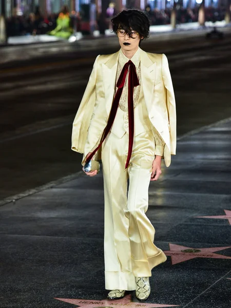 Model Walks Runway Gucci Love Parade Hollywood Walk Fame Hollywood — Stock Photo, Image