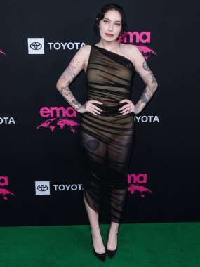 İngiliz şarkıcı Bishop Briggs (Sarah Grace McLaughlin), 8 Ekim 2022 'de Sunset Las Palmas Stüdyoları' nda düzenlenen 2022 Çevre Medya Derneği Ödülleri Galasına geldi..