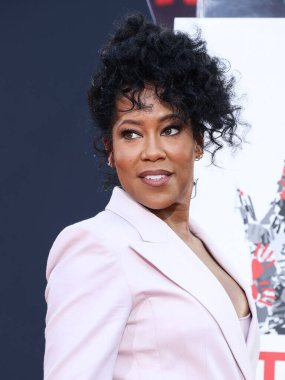 Aktris Regina King, 28 Ekim 2021 'de Hollywood, Los Angeles, Kaliforniya, ABD' deki TCL Çin Tiyatrosu IMAX Forecourt 'ta düzenlenen El İzleri ve Ayak İzleri Töreni' ne katıldı.. 