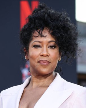 Aktris Regina King, 28 Ekim 2021 'de Hollywood, Los Angeles, Kaliforniya, ABD' deki TCL Çin Tiyatrosu IMAX Forecourt 'ta düzenlenen El İzleri ve Ayak İzleri Töreni' ne katıldı.. 