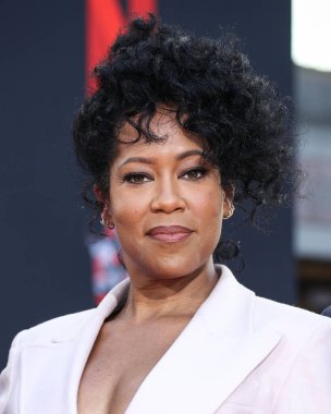 Aktris Regina King, 28 Ekim 2021 'de Hollywood, Los Angeles, Kaliforniya, ABD' deki TCL Çin Tiyatrosu IMAX Forecourt 'ta düzenlenen El İzleri ve Ayak İzleri Töreni' ne katıldı.. 