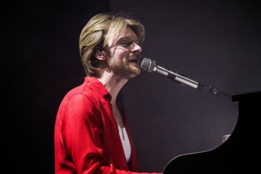 Şarkıcı FINNEAS (Finneas O 'Connell) 27 Ekim 2021' de Los Angeles, Kaliforniya, ABD 'de The Wiltern' de sahne almaktadır.. 