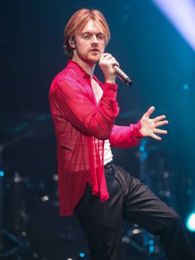 Şarkıcı FINNEAS (Finneas O 'Connell) 27 Ekim 2021' de Los Angeles, Kaliforniya, ABD 'de The Wiltern' de sahne almaktadır.. 