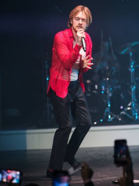 Şarkıcı FINNEAS (Finneas O 'Connell) 27 Ekim 2021' de Los Angeles, Kaliforniya, ABD 'de The Wiltern' de sahne almaktadır.. 