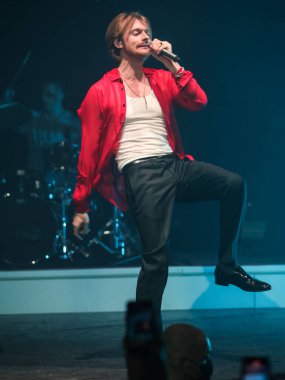 Şarkıcı FINNEAS (Finneas O 'Connell) 27 Ekim 2021' de Los Angeles, Kaliforniya, ABD 'de The Wiltern' de sahne almaktadır.. 