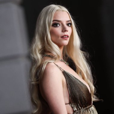 Dior elbisesi giyen aktris Anya Taylor-Joy, 25 Ekim 2021 'de Los Angeles, Kaliforniya, ABD' de bulunan Akademi Sinema Müzesi 'nde düzenlenen Focus Features' Last Night In Soho 'nun Los Angeles galasına geldi.. 