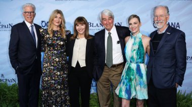 Aktör Ted Danson, aktris Laura Dern, aktris Mary Steenburgen, oyuncu Sam Waterston, oyuncu January Jones ve Oceana Andy Sharpless 'ın CEO' su, 23 Ekim 2021 'de ABD' nin Laguna Beach kentindeki 14..  