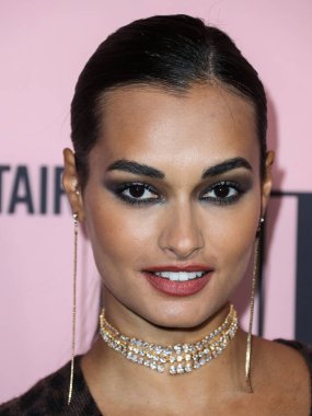 Model Gizele Oliveira, Los Angeles, Kaliforniya, Beverly Hills 'te 16 Ekim 2021' de The Pritzker Estate 'te düzenlenen unutulmaz bir akşam galasına geliyor..