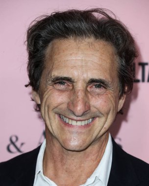 Yapımcı Lawrence Bender, Los Angeles, Kaliforniya, Beverly Hills 'de 16 Ekim 2021' de The Pritzker Estate 'te düzenlenen unutulmaz akşam galasına geliyor..