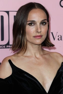 Aktris Natalie Portman, Los Angeles, Kaliforniya 'da 16 Ekim 2021' de The Pritzker Estate 'te düzenlenen Los Angeles Dans Projesi 2021 Gala' ya geldi..