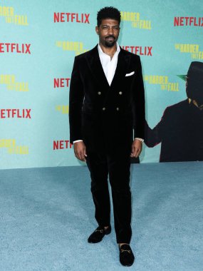 Komedyen Deon Cole 13 Ekim 2021 'de Los Angeles, Kaliforniya, ABD' de bulunan Shrine Auditorium ve Expo Hall 'da düzenlenen Netflix' in 